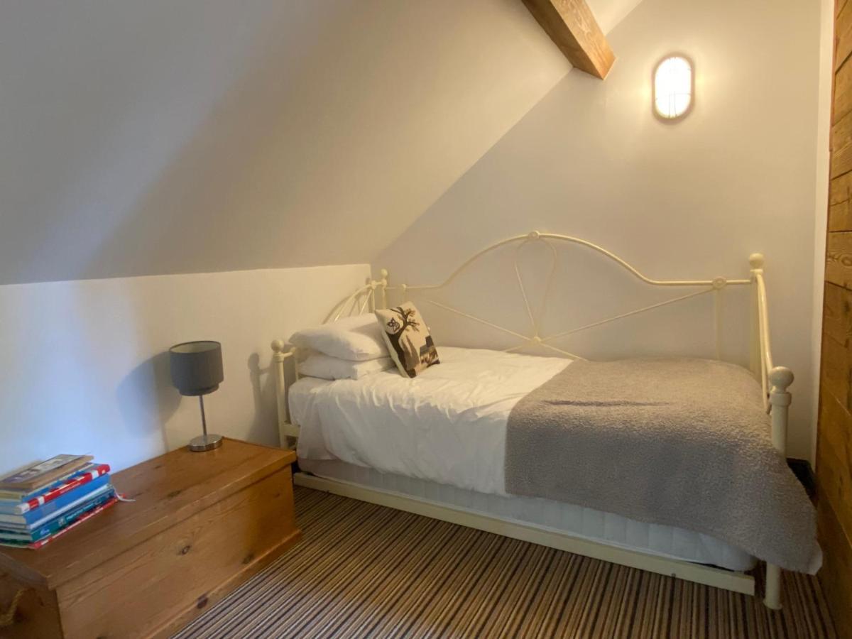 Blundeston Betsey Trotwood. Historic Stylish 2-Bed Cottage. מראה חיצוני תמונה
